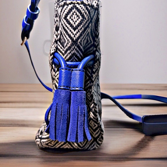 Fossil Rayna Drawstring Crossbody - Picture 6 of 9